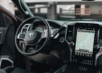 FC777TT: The Smart Way to Track and Check Any Vehicle