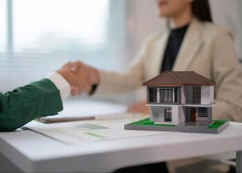 How to Shorten Your Escrow Timeline: Tips from Real Estate Pros