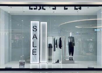 How evemortonx Turned a Small Shop into a Fashion Vibe