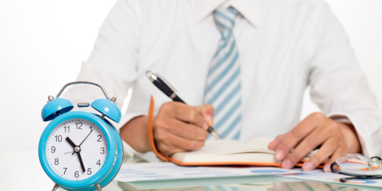 What is the annual number of work hours?