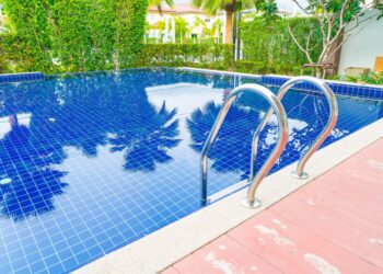 Why Sliding Shower Screens Are the Best Space-Saving Choice for Modern Bathrooms