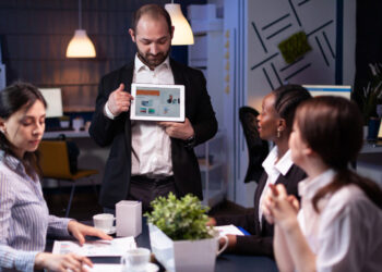 The Role of an Internet Marketing Company in Building Long-Term Brand Authority