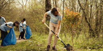 Yard Waste Disposal Best Practices: How to Keep Your Outdoor Cleanup Efficient and Eco-Friendly