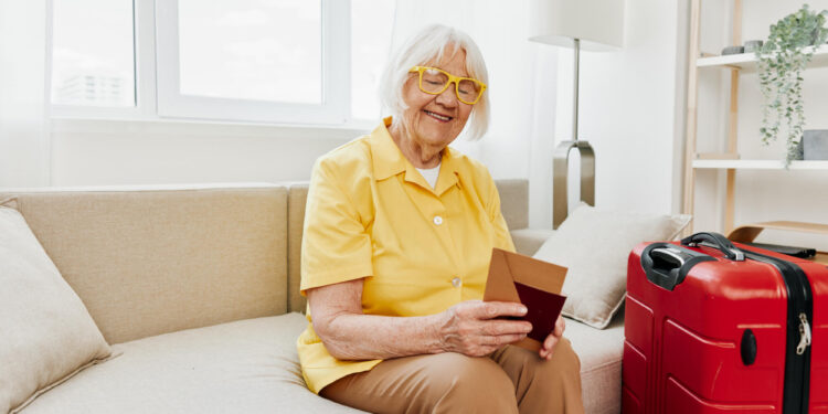 Elderly Living Without Commitment